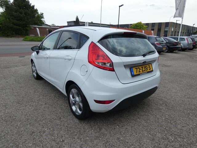 Ford Fiesta 1.25 Titanium|Airco|Leer|5 Deurs|LM-Velgen|Nw.APK|Getinte Ramen|Cruise Control..