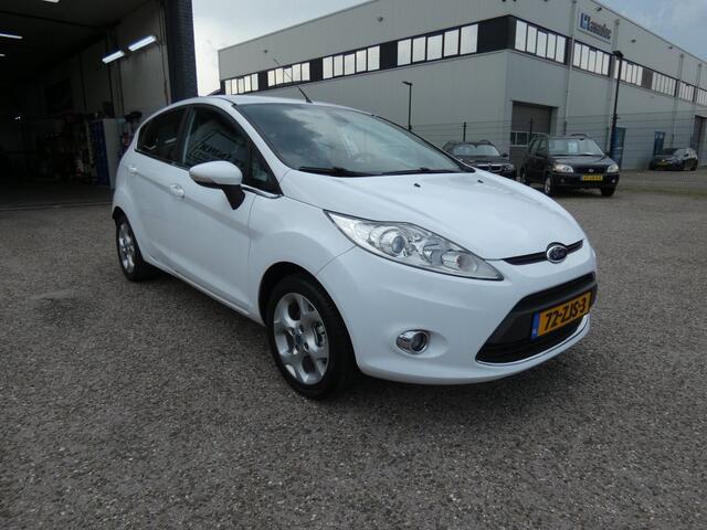 Ford Fiesta 1.25 Titanium|Airco|Leer|5 Deurs|LM-Velgen|Nw.APK|Getinte Ramen|Cruise Control..