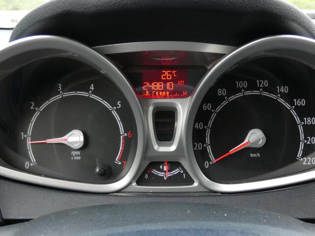 Ford Fiesta 1.25 Titanium|Airco|Leer|5 Deurs|LM-Velgen|Nw.APK|Getinte Ramen|Cruise Control..