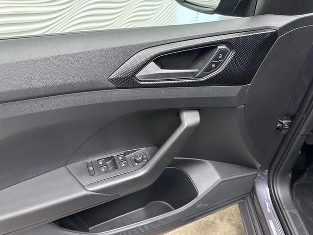 Volkswagen T-Cross 1.0 TSiDSGCARPLAYCAMERAZETELVERW.