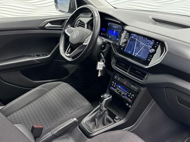 Volkswagen T-Cross 1.0 TSiDSGCARPLAYCAMERAZETELVERW.
