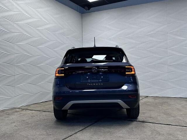Volkswagen T-Cross 1.0 TSiDSGCARPLAYCAMERAZETELVERW.