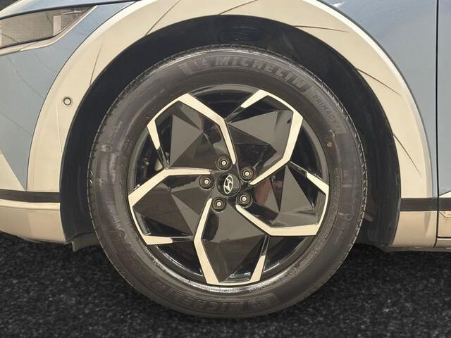 Hyundai Ioniq 73 kWh Balance Vision