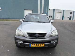 KIA SORENTO 2.4i EX 4X4 140 PK.