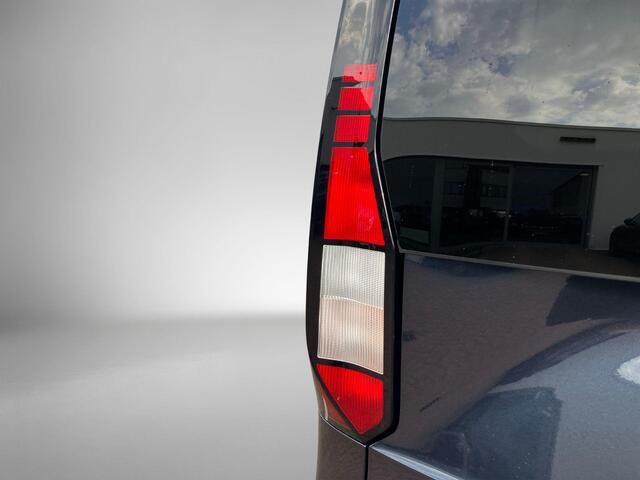 Volkswagen Caddy MAXI Combi 1.5 eHybrid 150pk Life � 7-persoons � Camera � 17 LM velgen � Apple Carplay/Android auto � Adaptive Cruise control � 7-zits
