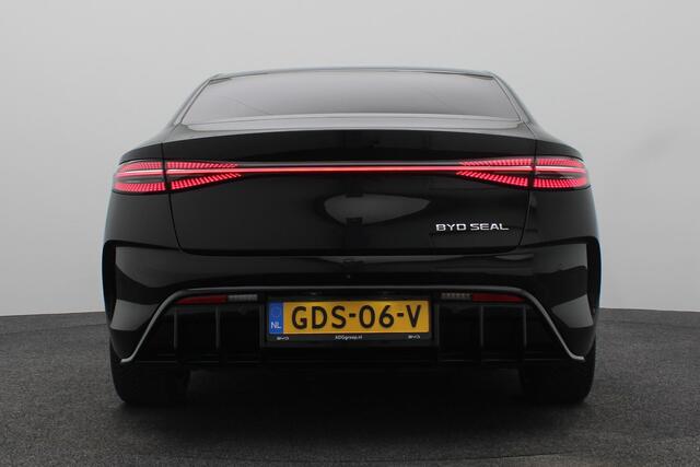 BYD Seal Design RWD 82.5 kWh SOH 97,8% | 570 km | Apple Carplay | Android auto | stuur en stoelverwarming | 360 graden camera's | Warmtepomp | Fabrieksgar