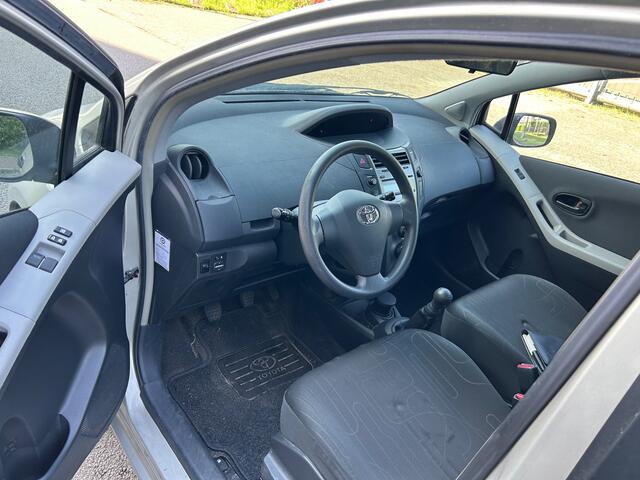 Toyota Yaris 1.0 VVTi Acces Airco