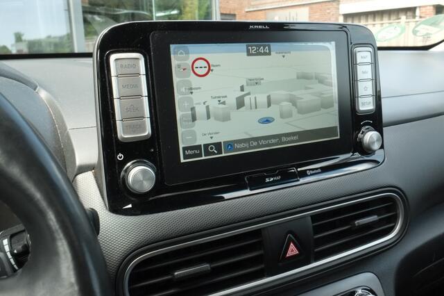 Hyundai Kona EV Premium 64 kWh | SOH 99% | Schuifdak | Stoelventilatie | Head