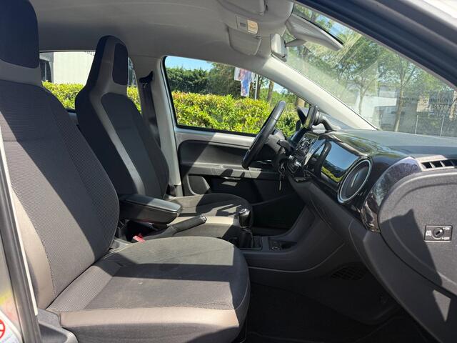 Volkswagen UP 1.0 high up Cruise | AC | Park | AEB