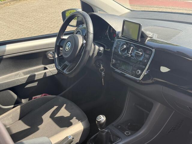 Volkswagen UP 1.0 high up Cruise | AC | Park | AEB