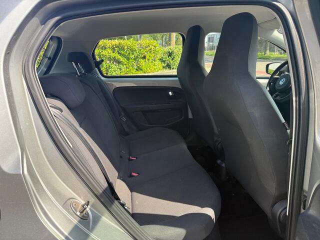 Volkswagen UP 1.0 high up Cruise | AC | Park | AEB