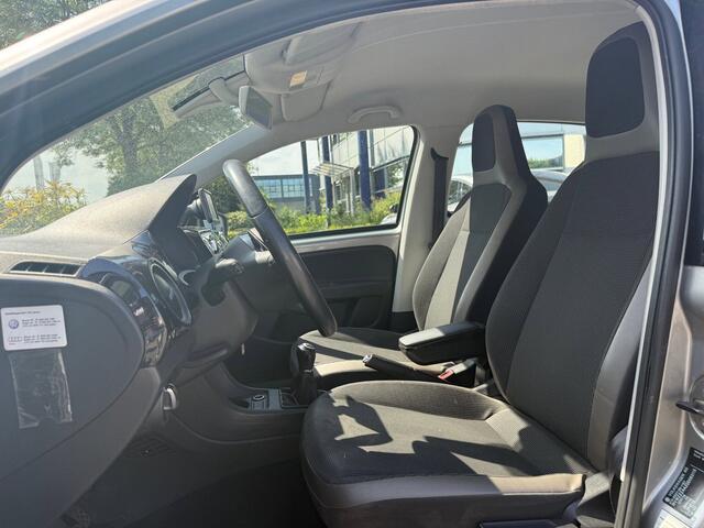 Volkswagen UP 1.0 high up Cruise | AC | Park | AEB
