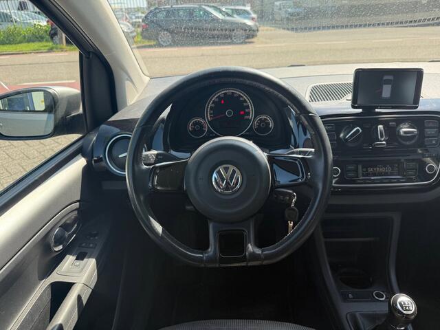 Volkswagen UP 1.0 high up Cruise | AC | Park | AEB