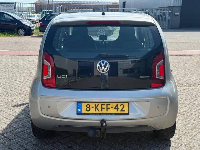 Volkswagen UP 1.0 high up Cruise | AC | Park | AEB