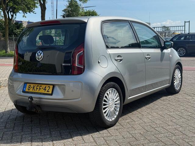 Volkswagen UP 1.0 high up Cruise | AC | Park | AEB