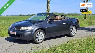 RENAULT MEGANE Coup�-Cabriolet 2.0-16V Tech Line, automaat?