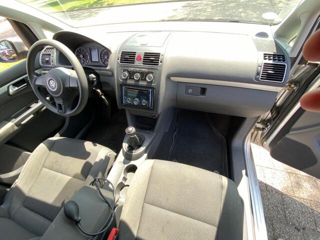 Volkswagen Touran 1.2 TSI Trendl.BlueM APK 12-26 Dorpel schade BJ 2012 