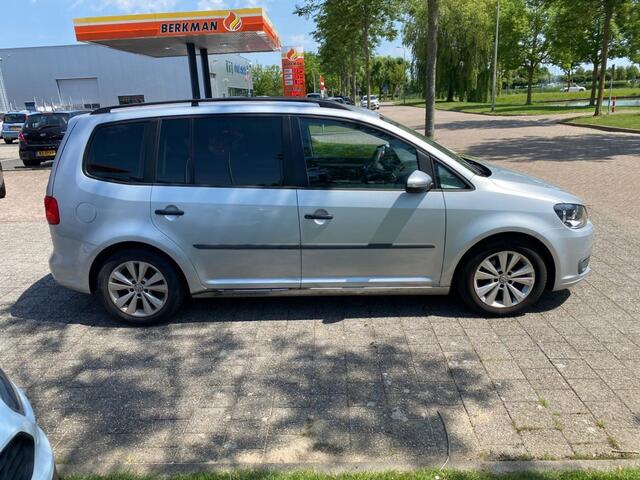 Volkswagen Touran 1.2 TSI Trendl.BlueM APK 12-26 Dorpel schade BJ 2012 