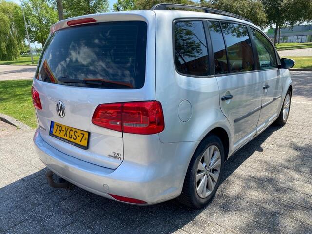 Volkswagen Touran 1.2 TSI Trendl.BlueM APK 12-26 Dorpel schade BJ 2012 
