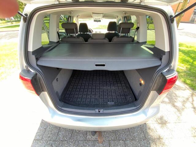 Volkswagen Touran 1.2 TSI Trendl.BlueM APK 12-26 Dorpel schade BJ 2012 