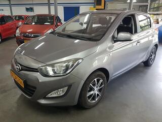 HYUNDAI I 20 1200i 16V 5 DEURS AIRCO LM Velgen