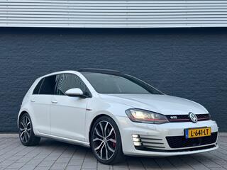 Volkswagen Golf VII