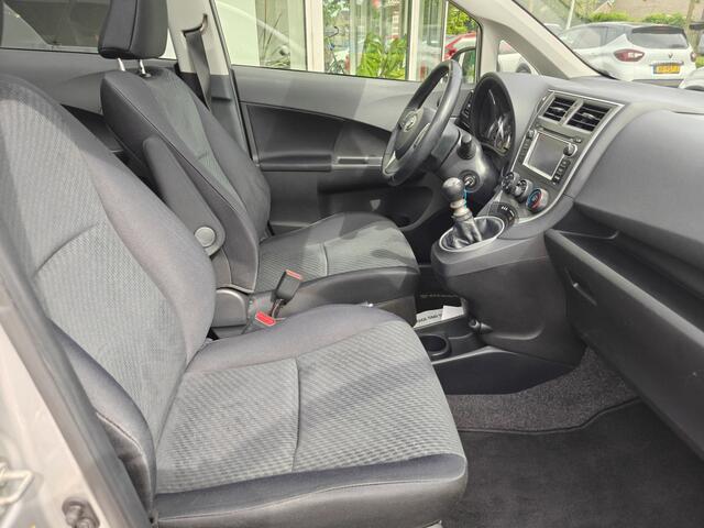 Toyota Verso-S 1.3 VVT-i Dynamic / Airco / Camera / Panoramadak