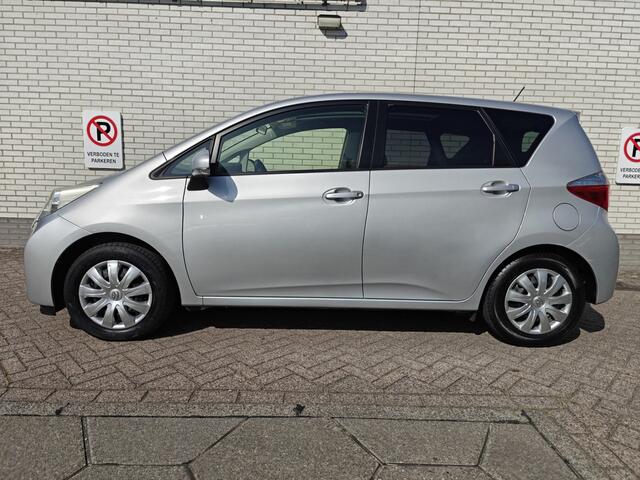 Toyota Verso-S 1.3 VVT-i Dynamic / Airco / Camera / Panoramadak