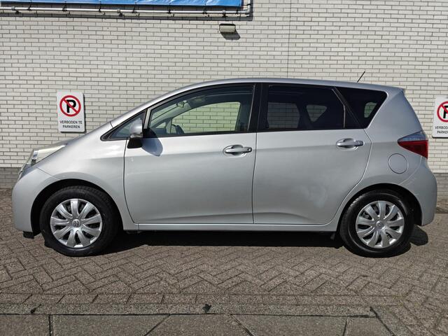 Toyota Verso-S 1.3 VVT-i Dynamic / Airco / Camera / Panoramadak