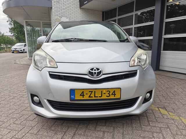 Toyota Verso-S 1.3 VVT-i Dynamic / Airco / Camera / Panoramadak