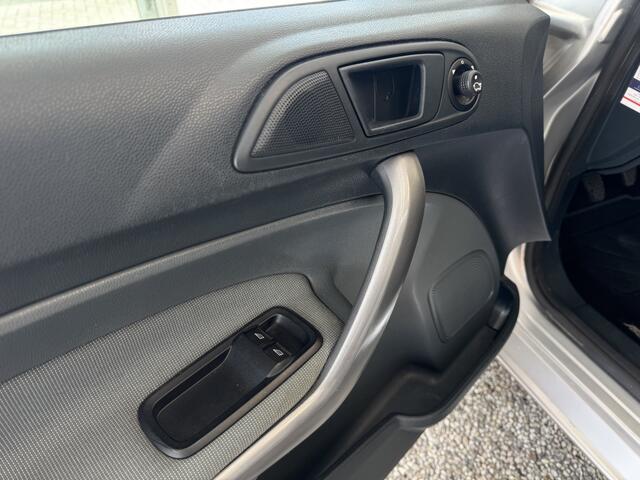 Ford Fiesta 1.25 Limited | NW. APK | TREKHAAK | AIRCO | NAP |