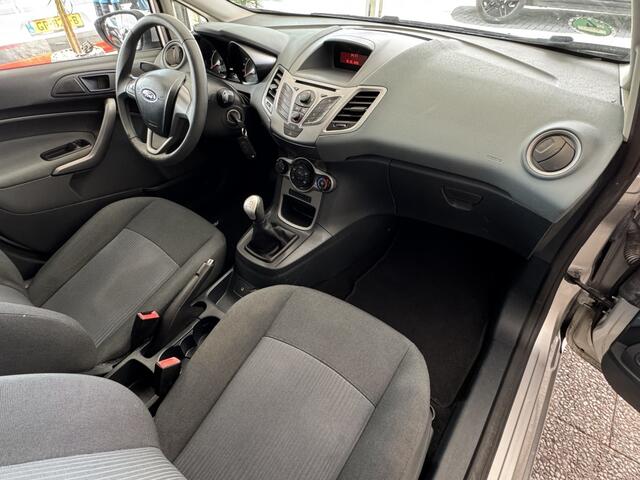 Ford Fiesta 1.25 Limited | NW. APK | TREKHAAK | AIRCO | NAP |