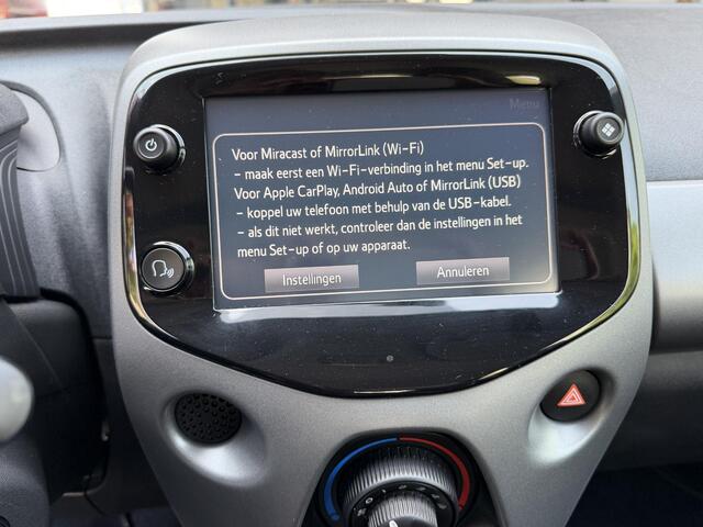 Toyota Aygo 1.0 VVT-i x-play AIRCO CAMERA LED