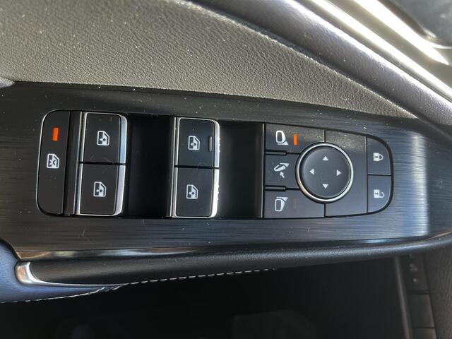 Nissan Qashqai 1.3 MHEV Xtronic Tekna Plus | Stoelverwarming | Panoramadak | Automaat | 1.800 kg trekgewicht