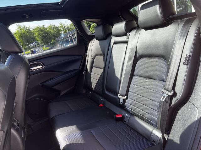 Nissan Qashqai 1.3 MHEV Xtronic Tekna Plus | Stoelverwarming | Panoramadak | Automaat | 1.800 kg trekgewicht