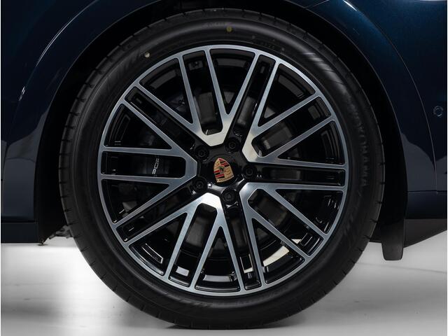 Porsche Cayenne E-Hybrid Black Edition