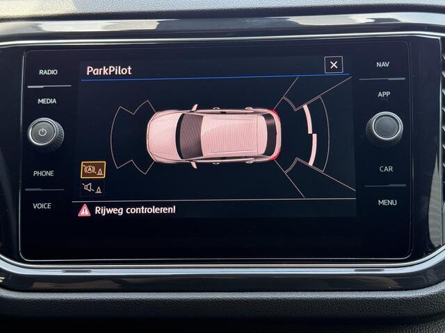 Volkswagen T-ROC 2.0 TSI 4Motion Sport /LPG/Apple Carplay/Climate Control/Adaptive Cruise Control/Dodehoek sensoren/PDC V+A/Stoelverwarming/Trekhaak/Sfeerverlich