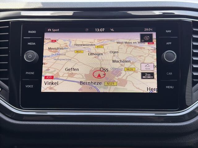 Volkswagen T-ROC 2.0 TSI 4Motion Sport /LPG/Apple Carplay/Climate Control/Adaptive Cruise Control/Dodehoek sensoren/PDC V+A/Stoelverwarming/Trekhaak/Sfeerverlich