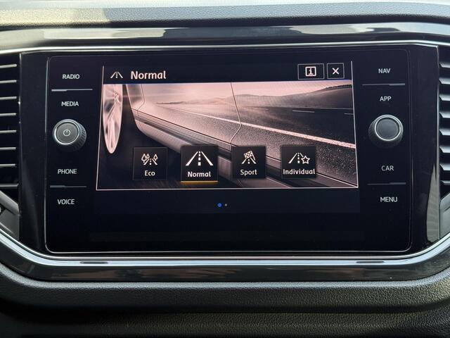 Volkswagen T-ROC 2.0 TSI 4Motion Sport /LPG/Apple Carplay/Climate Control/Adaptive Cruise Control/Dodehoek sensoren/PDC V+A/Stoelverwarming/Trekhaak/Sfeerverlich