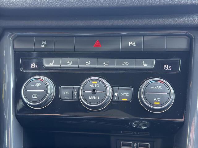 Volkswagen T-ROC 2.0 TSI 4Motion Sport /LPG/Apple Carplay/Climate Control/Adaptive Cruise Control/Dodehoek sensoren/PDC V+A/Stoelverwarming/Trekhaak/Sfeerverlich