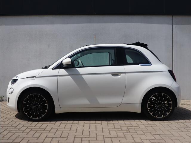 Fiat E-500 Cabrio La Prima by Bocelli 42 kWh | JBL | Winter | Camera | 17