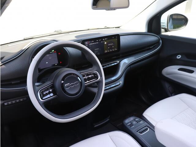 Fiat E-500 Cabrio La Prima by Bocelli 42 kWh | JBL | Winter | Camera | 17