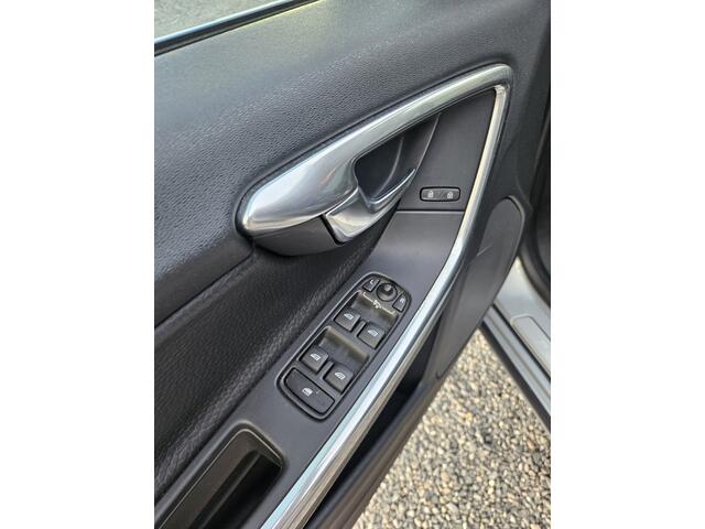 Volvo V60 2.4 D6 AWD Plug-In Hybrid Summum