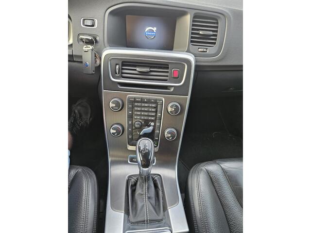 Volvo V60 2.4 D6 AWD Plug-In Hybrid Summum