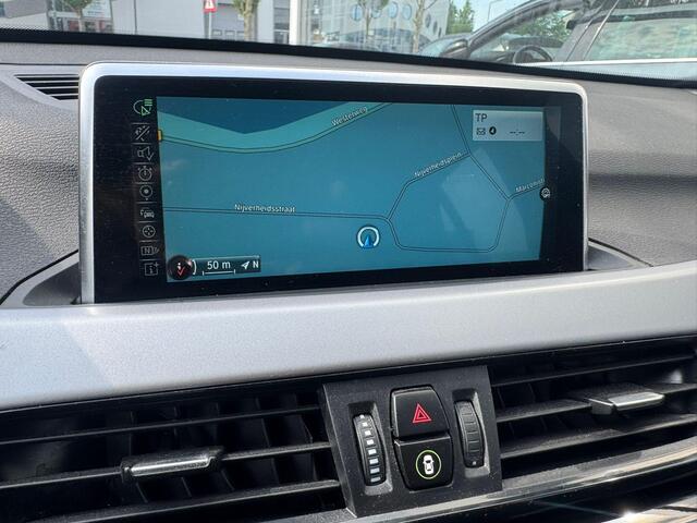 BMW X1 sDrive18i High Executive | 1e eigenaar | Automaat | Afneembare trekhaak | Airco | Elektrische ramen | Navigatie | e APK | NAP |
