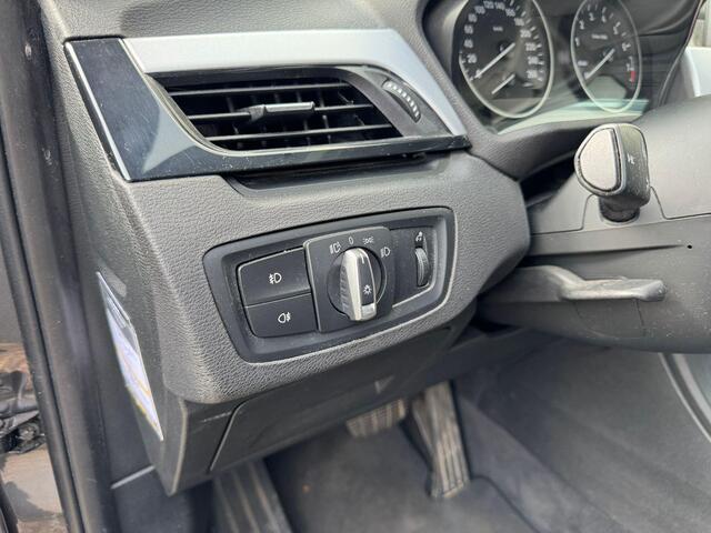 BMW X1 sDrive18i High Executive | 1e eigenaar | Automaat | Afneembare trekhaak | Airco | Elektrische ramen | Navigatie | e APK | NAP |
