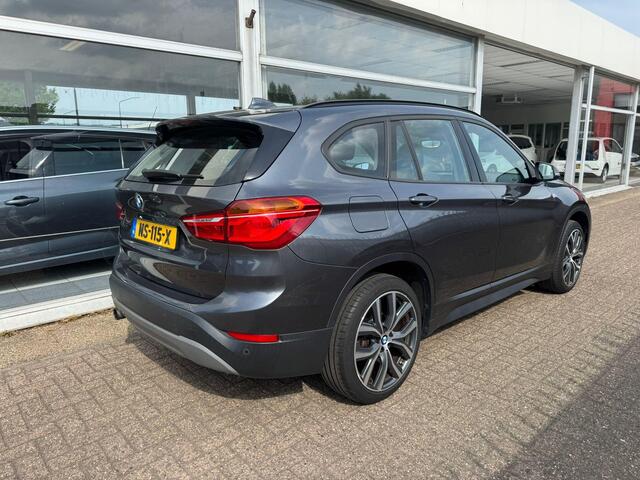 BMW X1 sDrive18i High Executive | 1e eigenaar | Automaat | Afneembare trekhaak | Airco | Elektrische ramen | Navigatie | e APK | NAP |
