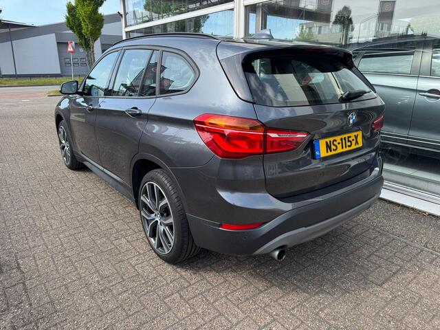 BMW X1 sDrive18i High Executive | 1e eigenaar | Automaat | Afneembare trekhaak | Airco | Elektrische ramen | Navigatie | e APK | NAP |