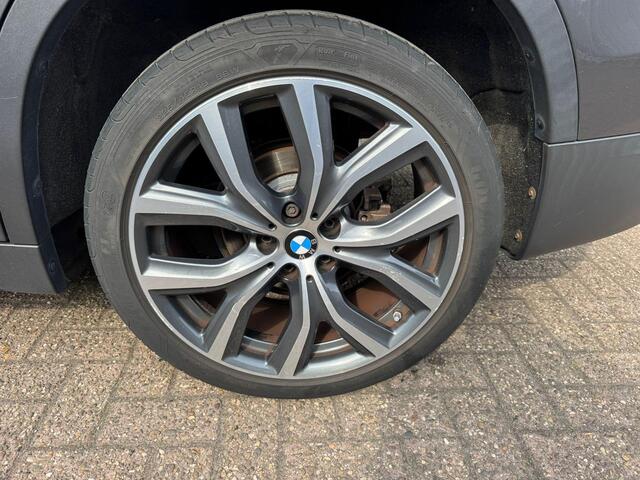 BMW X1 sDrive18i High Executive | 1e eigenaar | Automaat | Afneembare trekhaak | Airco | Elektrische ramen | Navigatie | e APK | NAP |