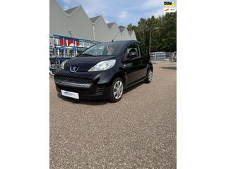 PEUGEOT 107 1.0-12V XS